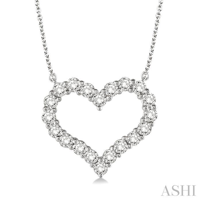 1/2 Ctw Round Cut Diamond Heart Pendant With Chain in 14K white Gold