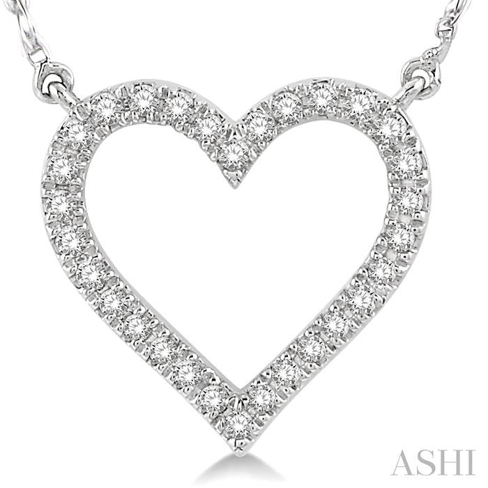 1/6 Ctw Heart Shape Round Cut Diamond Pendant With Chain in 10K White Gold