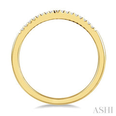 1/10 Ctw Chevron Round Cut Diamond Petite Band in 10K Yellow Gold