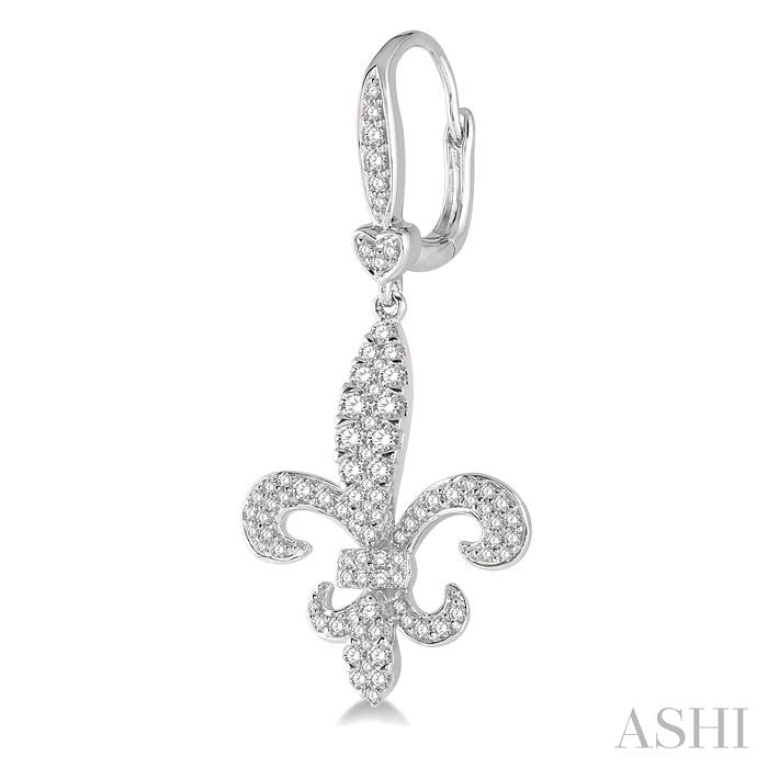 1 1/6 Ctw Fleur De Lis Motif Round Cut Diamond Earring in 14K White Gold