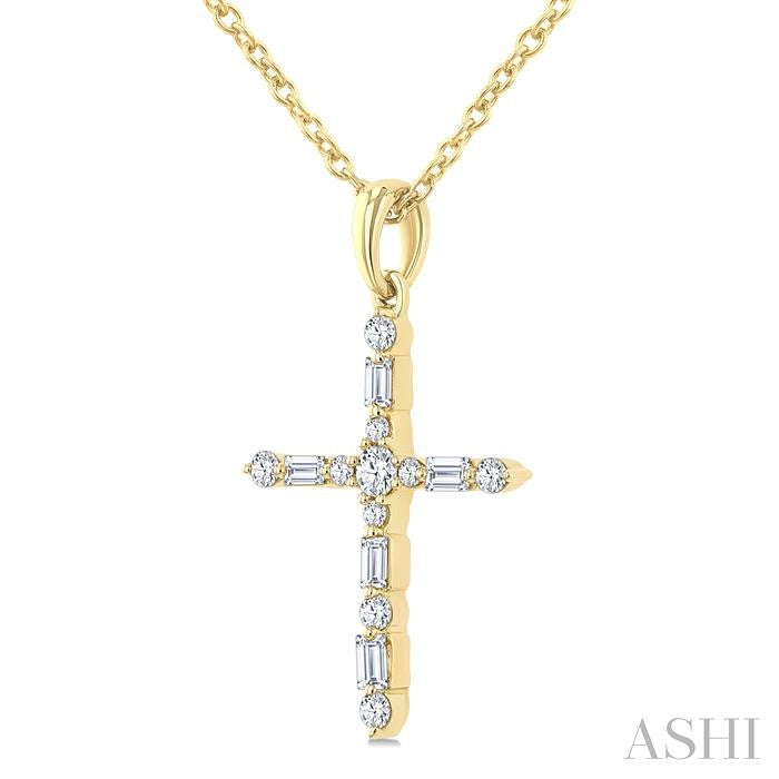 1/5 Ctw Latin Cross Fusion Baguette and Round Cut Diamond Fashion Pendant With Chain in 10K Yellow Gold