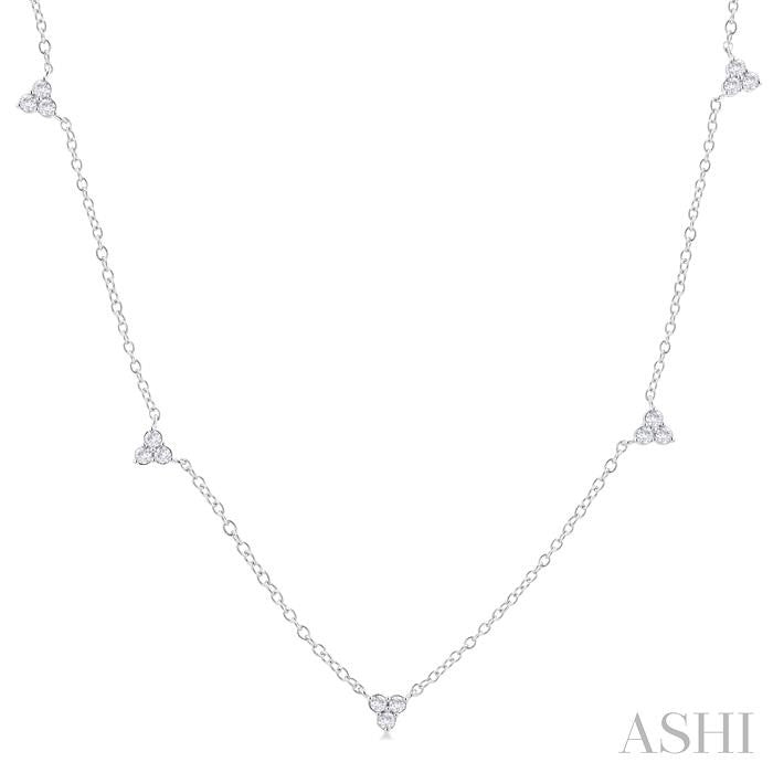 1/2 Ctw Trio Round Cut Diamond Station Necklace in 14K White Gold