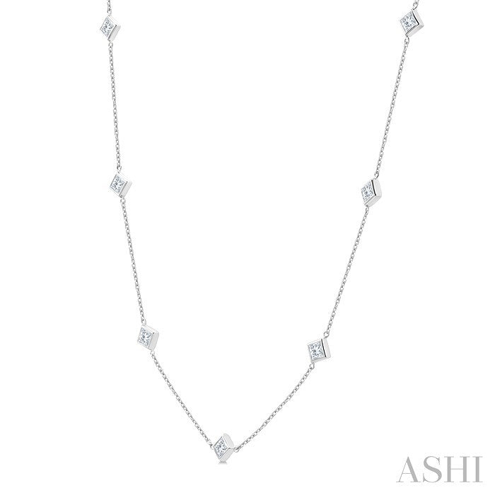 2 Ctw Princess Cut Diamond Station Necklace in 14K White Gold
