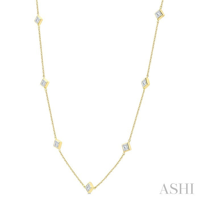 2 Ctw Princess Cut Diamond Fashion Necklace in 14K Yellow Gold