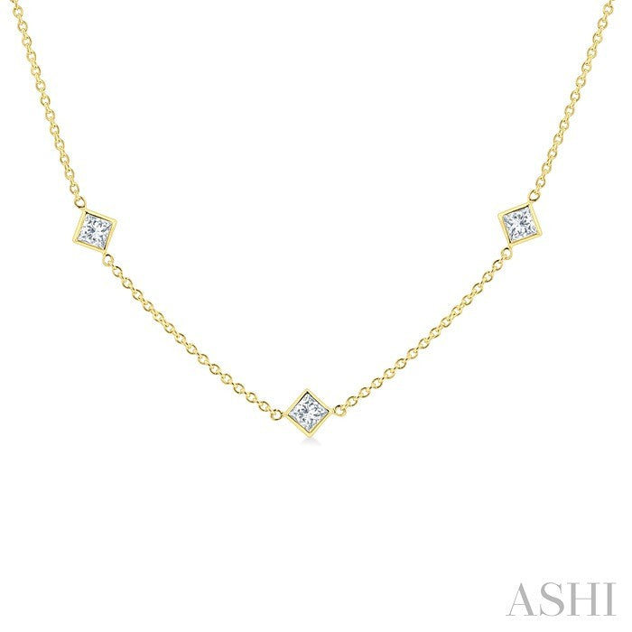 2 Ctw Princess Cut Diamond Fashion Necklace in 14K Yellow Gold