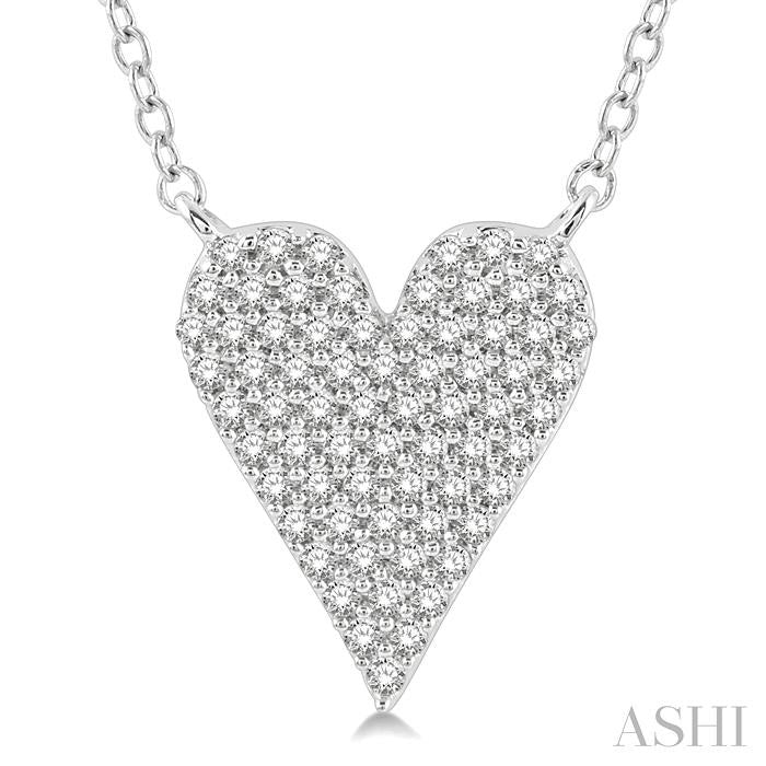1/4 Ctw Heart Charm Round Cut Diamond Fashion Pendant With Chain in 10K White Gold