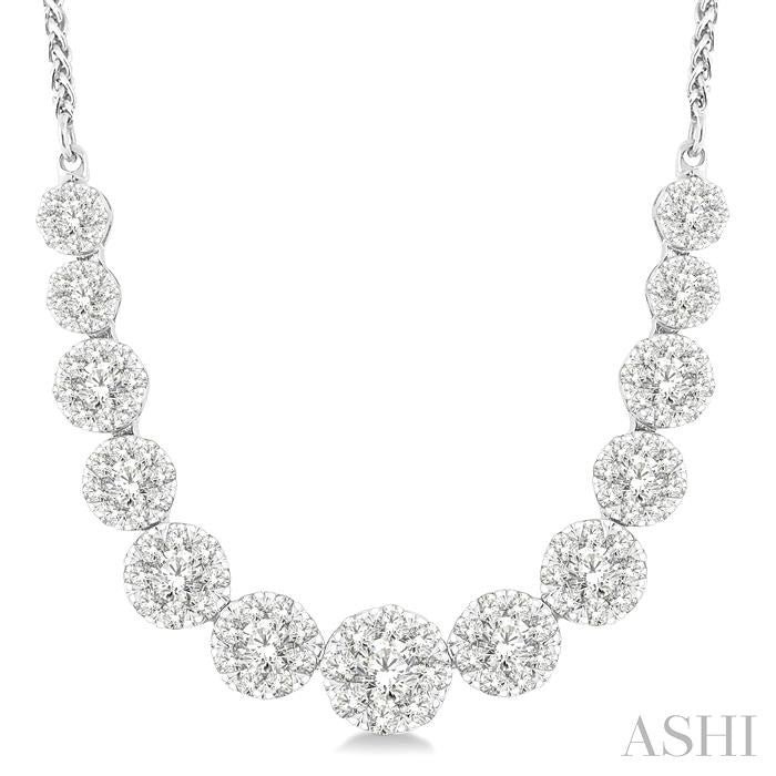 2 Ctw Round Cut Diamond Lovebright Necklace in 14K White Gold