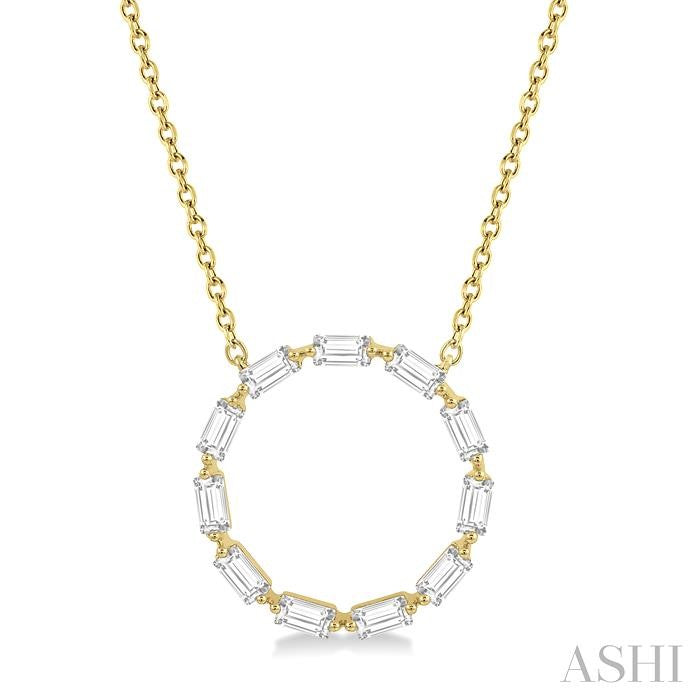 1/2 Ctw Circle Round Cut Diamond Pendant With Chain in 14K Yellow Gold