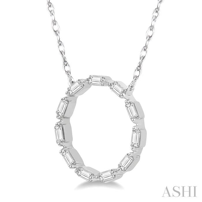 1/4 Ctw Circle Round Cut Diamond Pendant With Chain in 14K White Gold