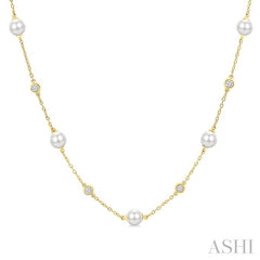 5 MM Round Shape Cultured Pearl and 1/4 Ctw Round Cut Diamond Station Necklace in 14K Yellow Gold