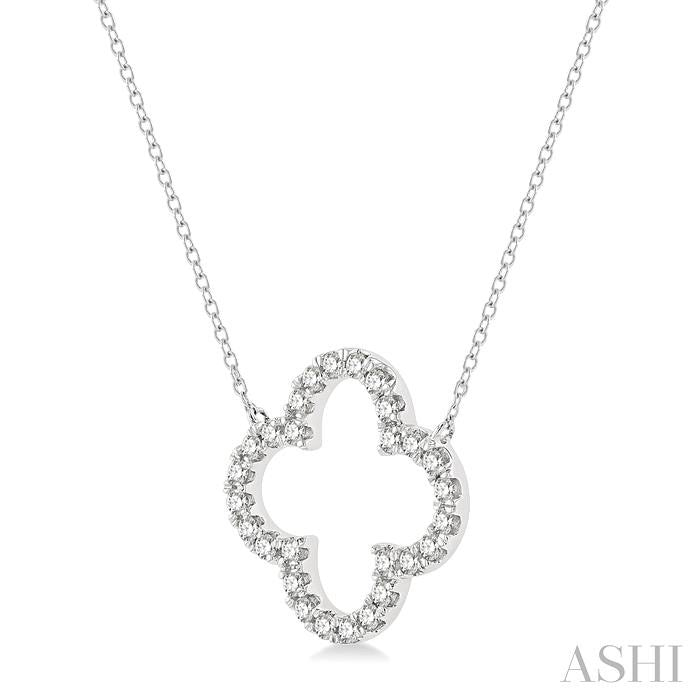 3/4 Ctw Clover Round Cut Diamond Pendant With Chain in 14K White Gold