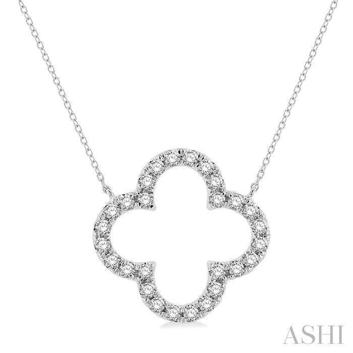 3/4 Ctw Clover Round Cut Diamond Pendant With Chain in 14K White Gold
