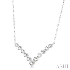 3/4 Ctw Round Cut Diamond Chevron Necklace in 14K White Gold
