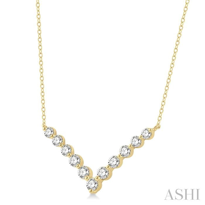 3/4 Ctw Round Cut Diamond Chevron Necklace in 14K Yellow Gold