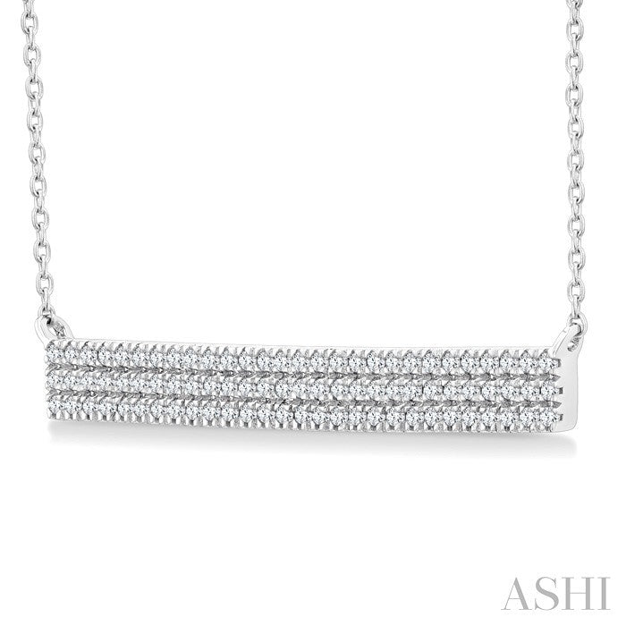 1/4 Ctw Bar Triple Row Round Cut Diamond Necklace in 10K White Gold