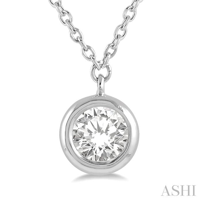 1/3 Ctw Round Cut Diamond Pendant With Chain in 14K White Gold