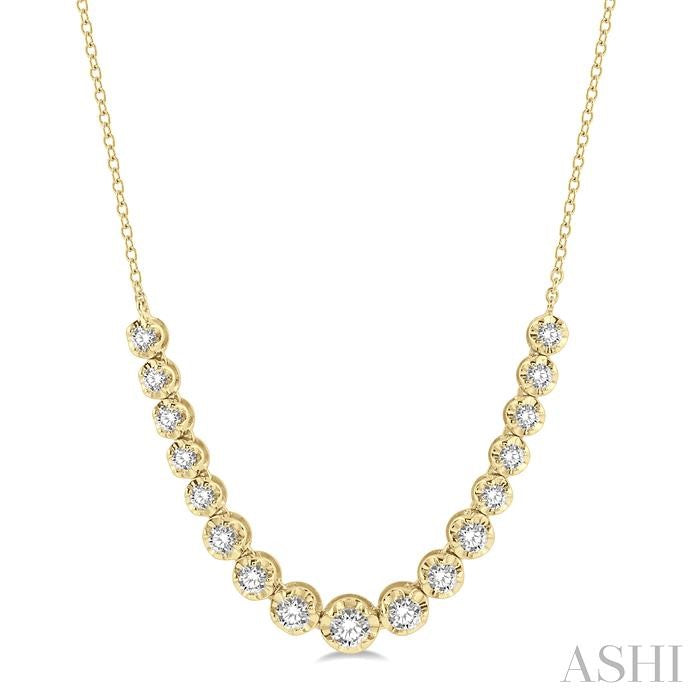 1 Ctw Round Cut Diamond Illusion Necklace in 14K Yellow Gold