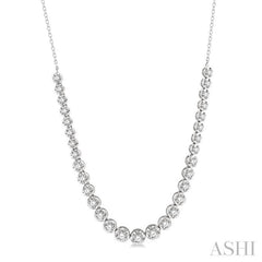 2 Ctw Round Cut Diamond Illusion Necklace in 14K White Gold