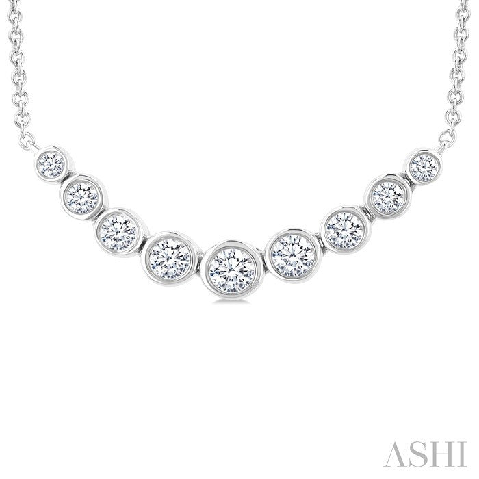 1/2 Ctw Graduated Bezel Set Round Cut Diamond Smile Necklace in 14K White Gold